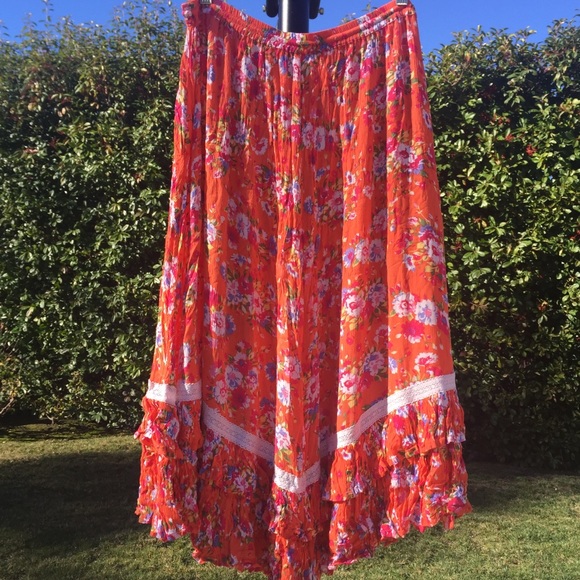 🌿 Spell Revolver Skirt Size XL - Picture 4 of 8